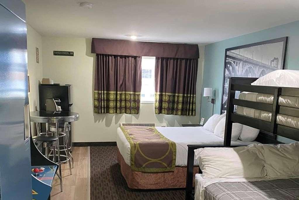 Super 8 By Wyndham Saskatoon Near Saskatoon Airport Quarto foto