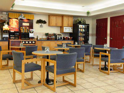 Super 8 By Wyndham Saskatoon Near Saskatoon Airport Restaurante foto